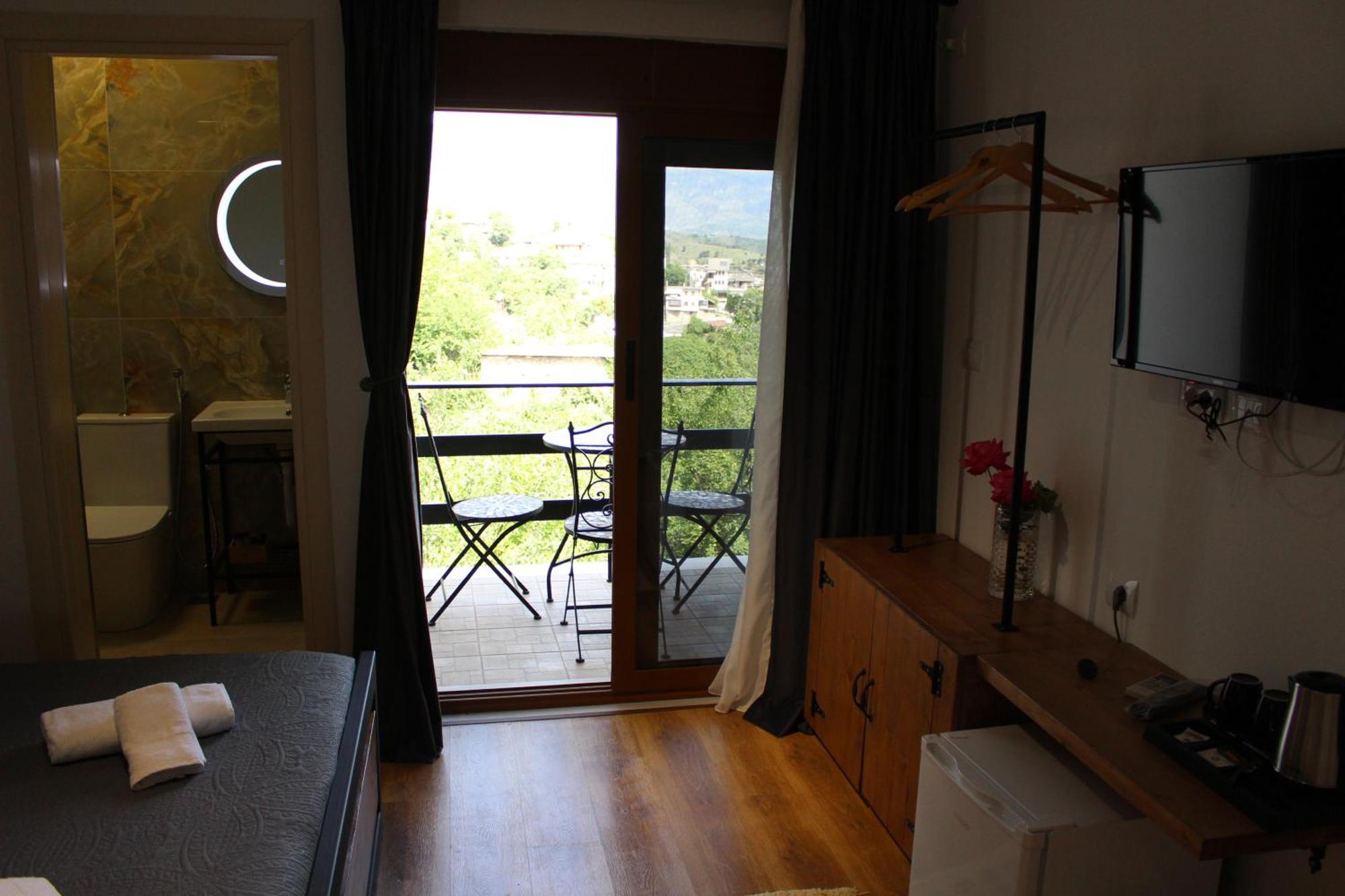 Guest House Amades Gjirokastër Exterior foto